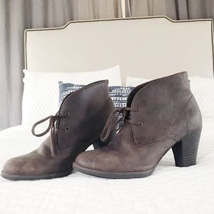 Clarks Leather Booties Size 8